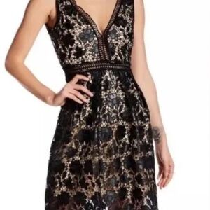 AQUA Bloomingdale’s Black Lace Dress Size Small. Perfect for cocktail or wedding